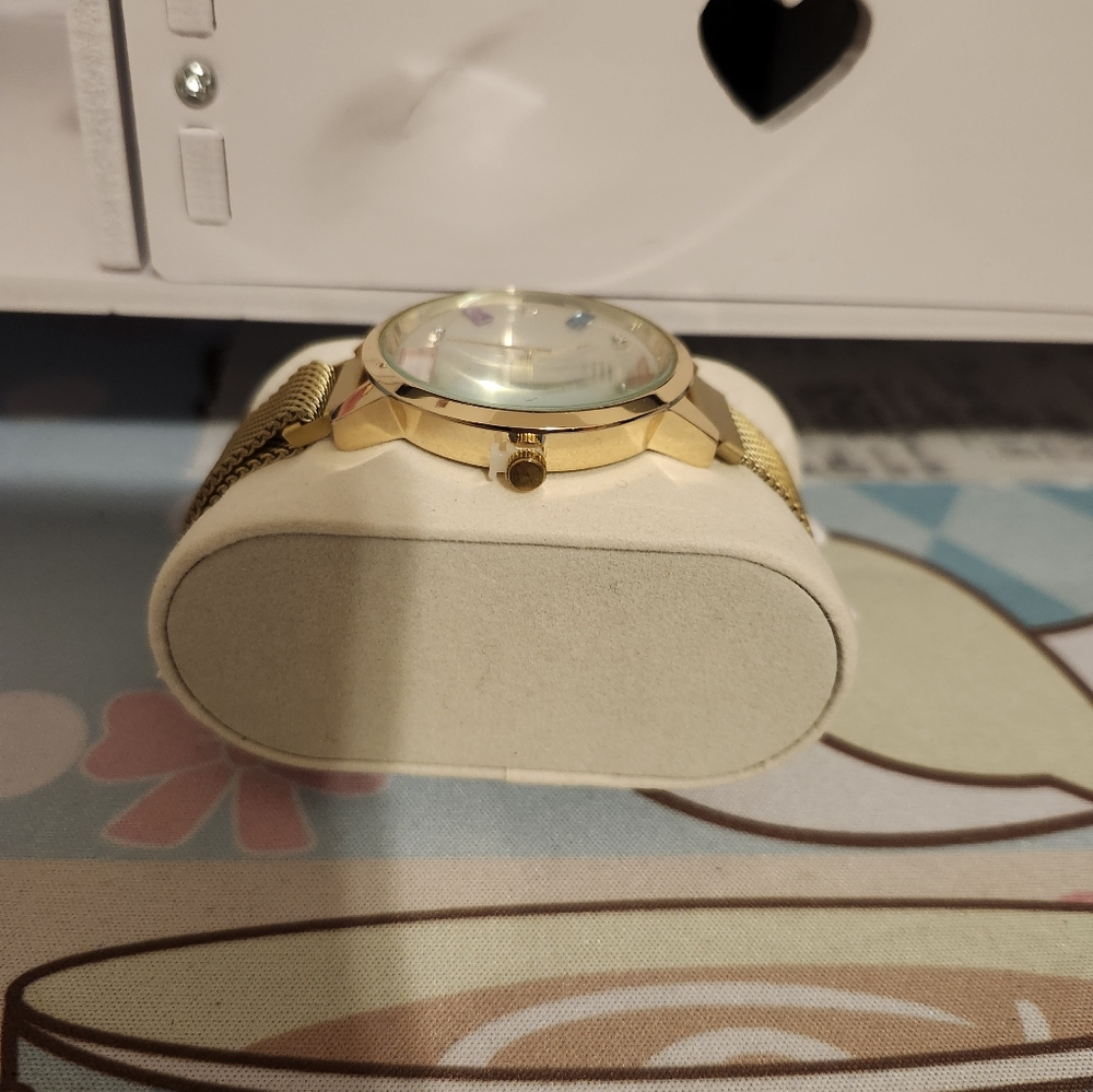 Watch - Picture 2 of 3